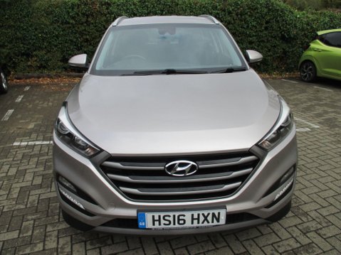 Hyundai TUCSON 2.0 CRDi SE Nav 4WD Euro 6 5dr 3