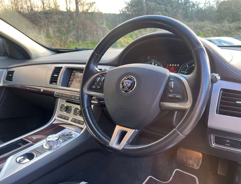 Jaguar XF 2.2 XF Portfolio D Auto 4dr 13
