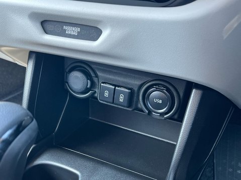 Suzuki Swift 1.2 Hybrid ULTRA 28