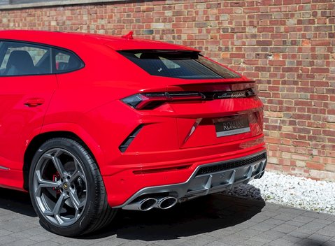 Lamborghini Urus 28