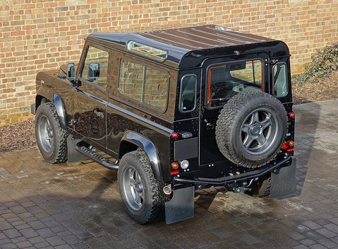 Land Rover Defender T40 12