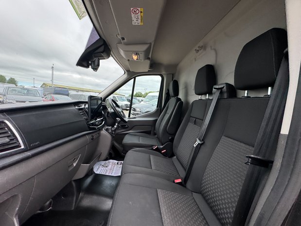 Ford Transit LWB L3H2 Med Roof Limited 350 Air Con Alloys Camera Nav Sensors EURO 6 13