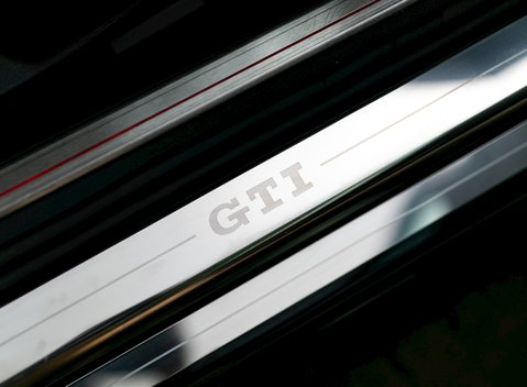 Volkswagen Golf GTI 18