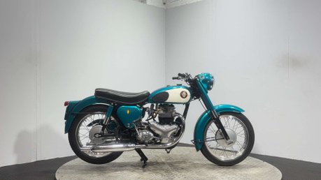 BSA A7 500 SHOOTING STAR 1958 RESTORED CLASSIC COLLECTORS PIECE 1