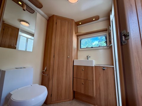 Bailey Unicorn Seville 23