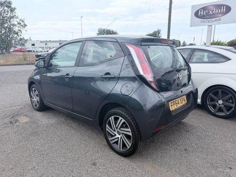 Toyota Aygo 1.0 VVT-I X-PLAY 7