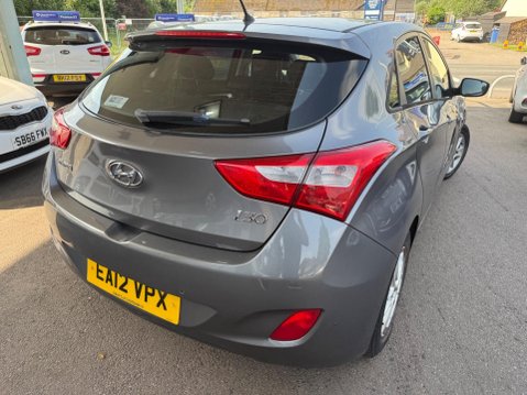 Hyundai i30 1.6 CRDi Blue Drive Active Euro 5 (s/s) 5dr 5