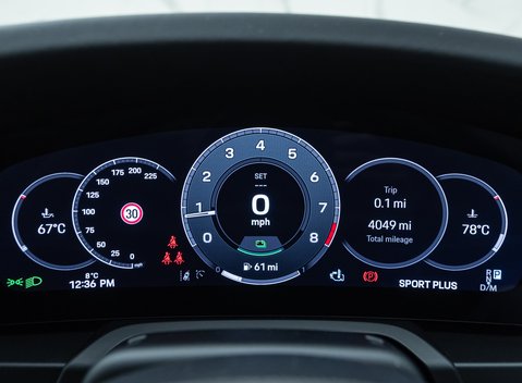 Porsche 911 Carrera 4 GTS (992.2) 26