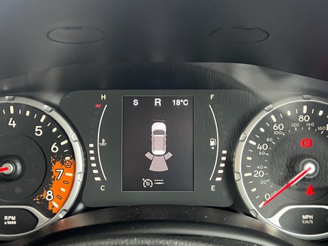 Jeep Renegade (Sold) 1.4T MultiAirII Longitude SUV 5dr Petrol DDCT Euro 6 (s/s) (140 ps) 36