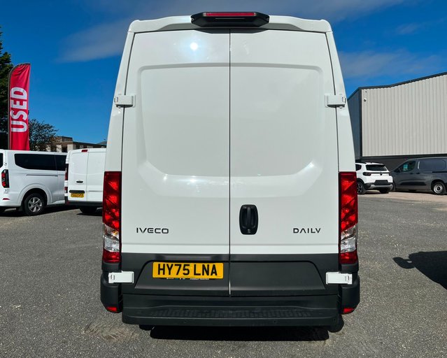 Iveco Daily Daily 35S14A8V H2 2.3 Van 3520L WB Hi-Matic
