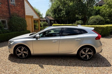 Volvo V40 T3 R-DESIGN EDITION 10