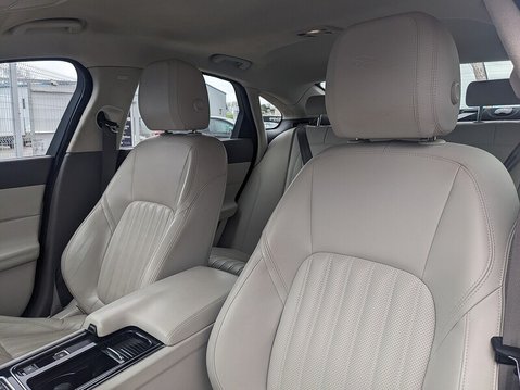 Jaguar XF PORTFOLIO 12