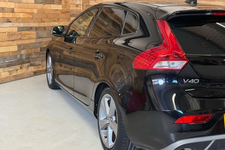 Volvo V40 2.0 T5 R-Design Pro Hatchback 5dr Petrol Auto Euro 6 (s/s) (245 ps) 79