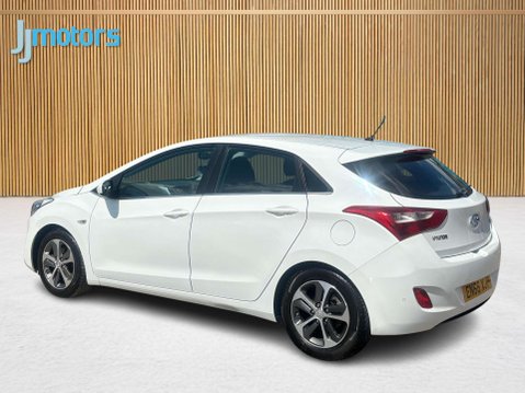 Hyundai i30 1.4 Blue Drive SE Hatchback 5dr Petrol Manual Euro 6 (s/s) (100 ps) 24