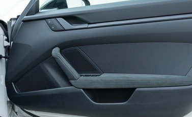 Porsche 911 Carrera GTS (992) 20