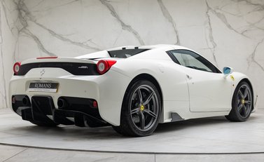 Ferrari 458 Speciale Aperta 9