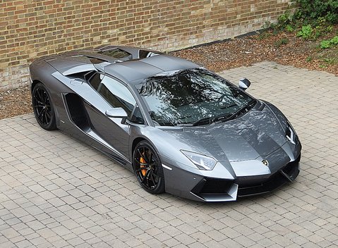 Lamborghini Aventador LP 700-4 Roadster 10