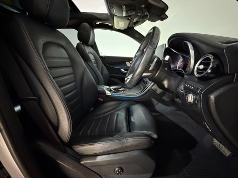 Mercedes-Benz GLC GLC 250 D 4MATIC AMG LINE PREMIUM PLUS 17