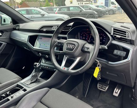 Audi Q3 1.5 Q3 S Line 35 TFSI Semi-Auto 5dr 18