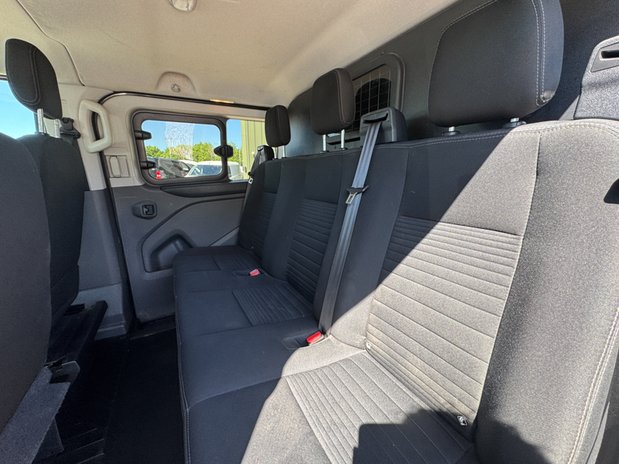 Ford Transit Custom Crew Cab AUTO LWB L2H1 Limited 320 Air Con Alloys 12