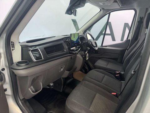 Ford Transit 350 Limited 2.0 EcoBlue L4 18