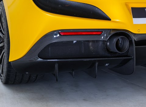 Ferrari F8 SPIDER 56