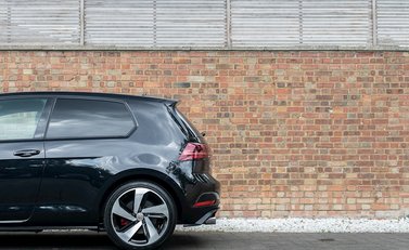 Volkswagen Golf GTI 23