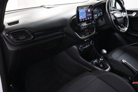 Ford Fiesta TITANIUM 24