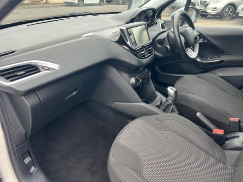 Peugeot 208 1.2 PureTech Allure Euro 6 5dr 24