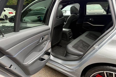 BMW 3 Series 330E M SPORT -VAT Q -DRIVING ASSISTANT PRO -PAN ROOF -H/K -M PRO PACK 29