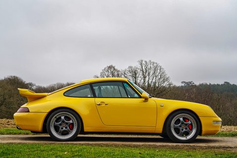 Porsche 911 CARRERA 4 3
