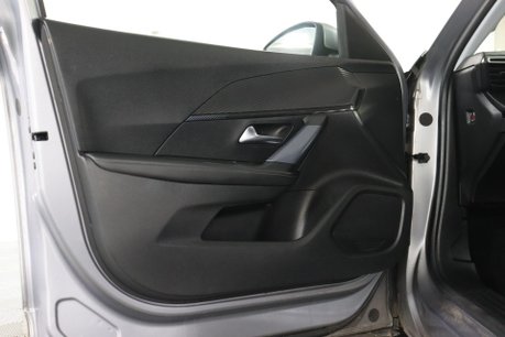 Peugeot 2008 PURETECH S/S ALLURE PREMIUM 44