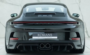 Porsche 911 GT3 Touring (992) 9