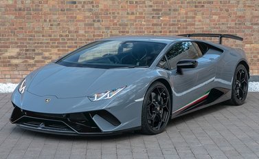 Lamborghini Huracan LP640-4 Performante 6