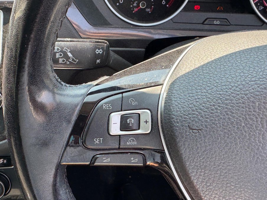 2017 Volkswagen Tiguan — image 29