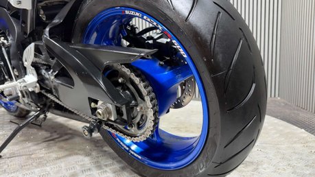 Suzuki GSX-R GSXR600 2008 K7 ONLY 14K NEW MOT 600CC SUPER SPORT 39