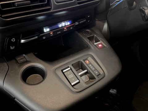 Citroen Berlingo 50kWh Flair XTR M MPV 5dr Electric Auto (7.4kW Charger) (136 ps) Sat Nav 15