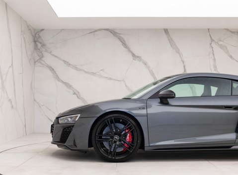 Audi R8 V10 Performance Carbon Black 28