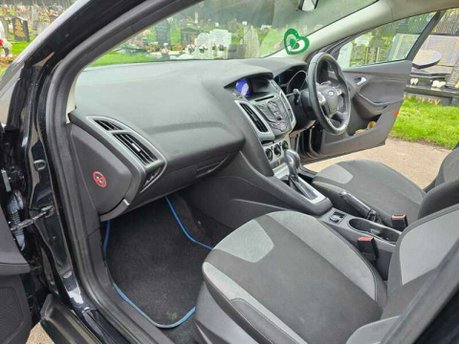 Ford Focus 1.6 Zetec S Powershift Euro 5 5dr 49
