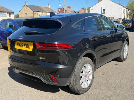 Jaguar E-Pace S 9