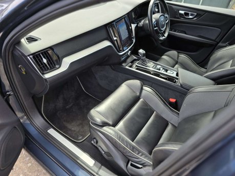 Volvo S60 2.0 T5 R-Design Plus Saloon 4dr Petrol Auto Euro 6 (s/s) (250 ps) 30