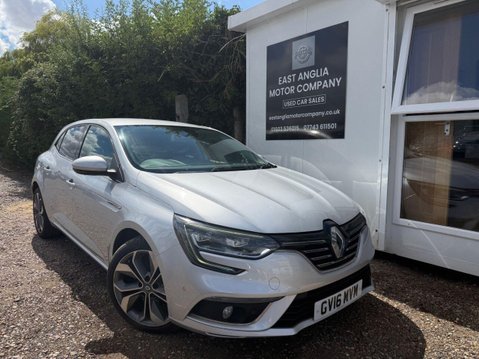 Renault Megane 1.6 dCi Signature Nav Hatchback 5dr Diesel Manual Euro 6 (s/s) (130 ps) 1