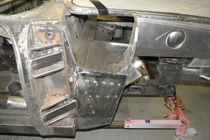 Aston Martin DB6 4.2 Vantage 58