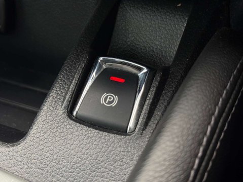 Nissan Qashqai 1.2 DIG-T N-Connecta SUV 5dr Petrol Manual 2WD Euro 6 (s/s) (115 ps) 84