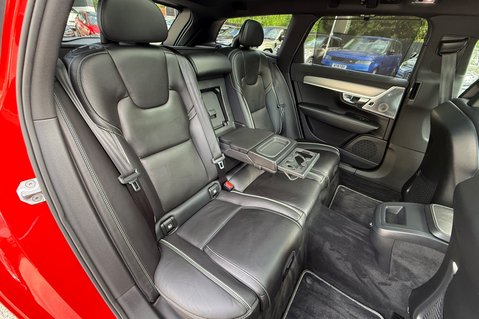 Volvo V90 D5 POWERPULSE R-DESIGN AWD 33