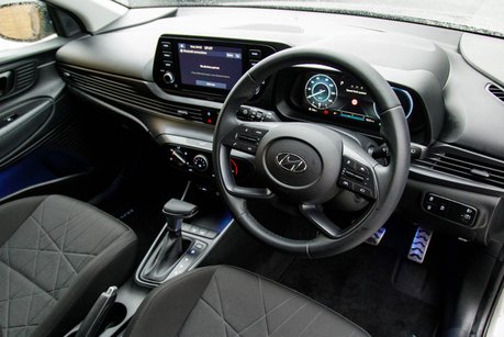 Hyundai BAYON T-GDI SE CONNECT DCT MHEV