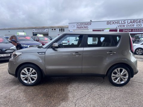 Kia Soul CONNECT PLUS 5