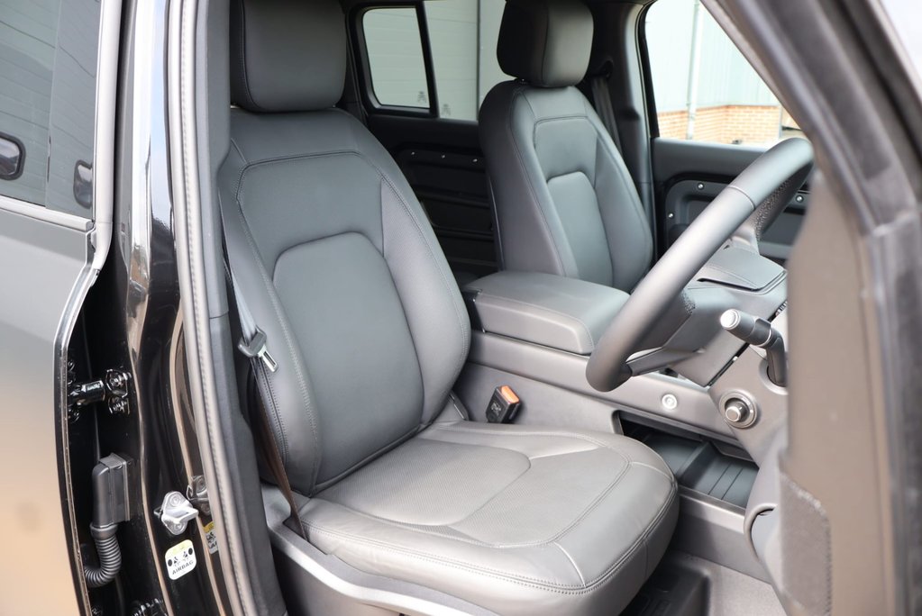 Land Rover Defender 110 2026 HARD TOP X-DYNAMIC HSE D350 STYLED BY SEEKER WITH PPF AND REAR SEATS  19