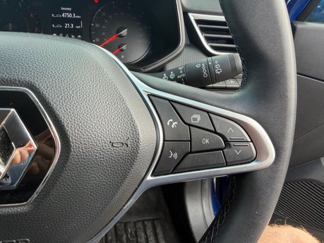 Renault Clio ICONIC EDITION TCE 21
