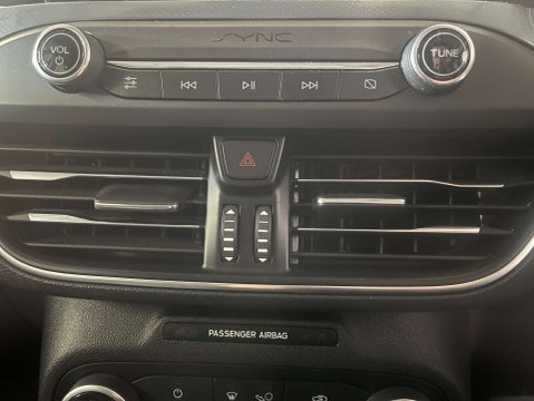 Ford Focus 1.0 Focus Active Auto 5dr 27